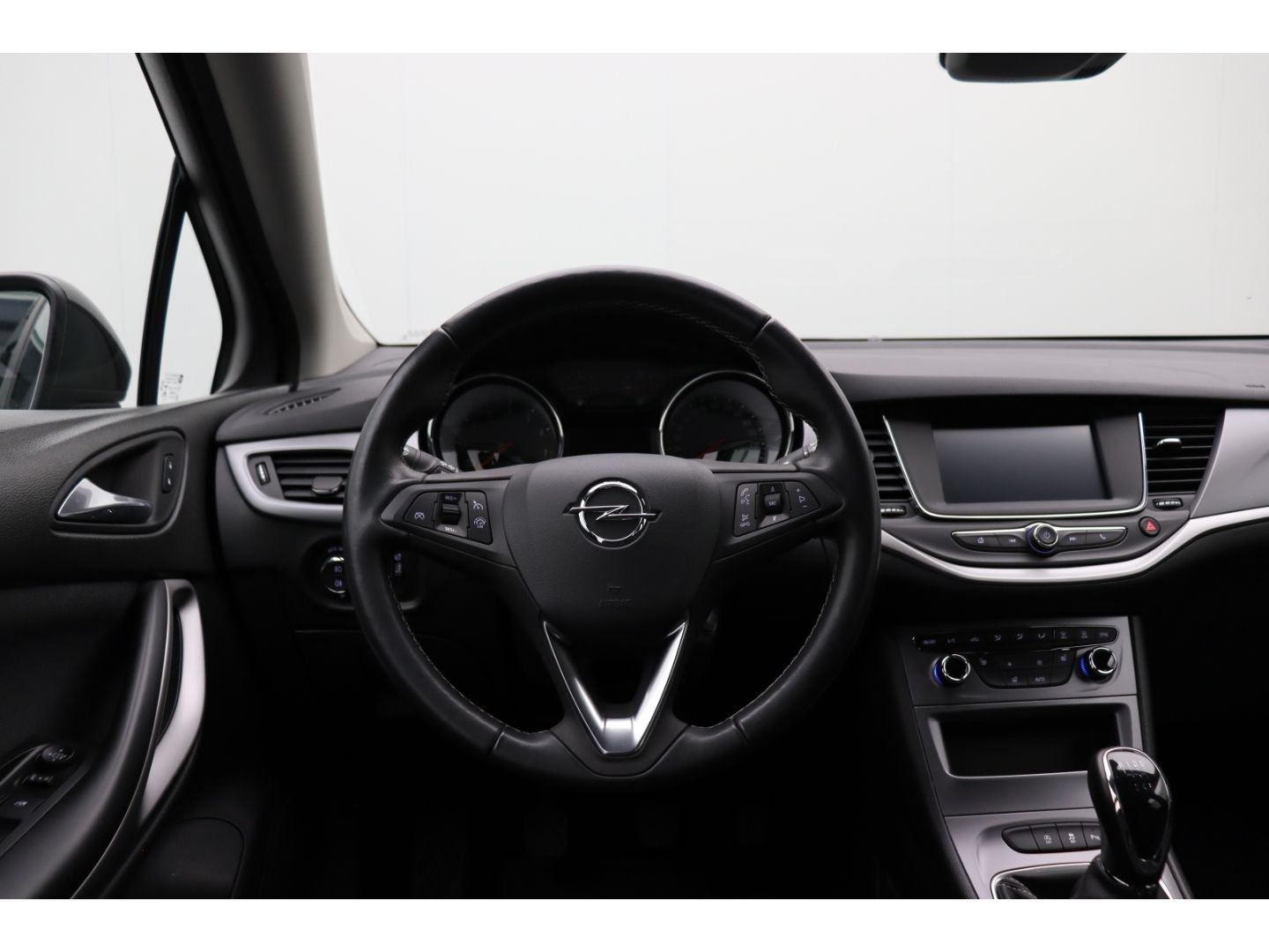 Fahrzeugabbildung Opel Astra K Sports Tourer Edition Start Stop LED SHZ