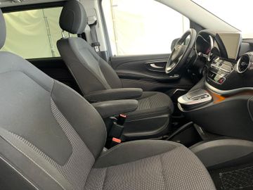 Mercedes V 300 - 3