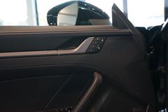 PORSCHE 992.2 Carrera 4S Cabrio | SportDesign | 18-Wege PORSCHE 992.2 Carrera 4S Cabrio | SportDesign | 18-Wege