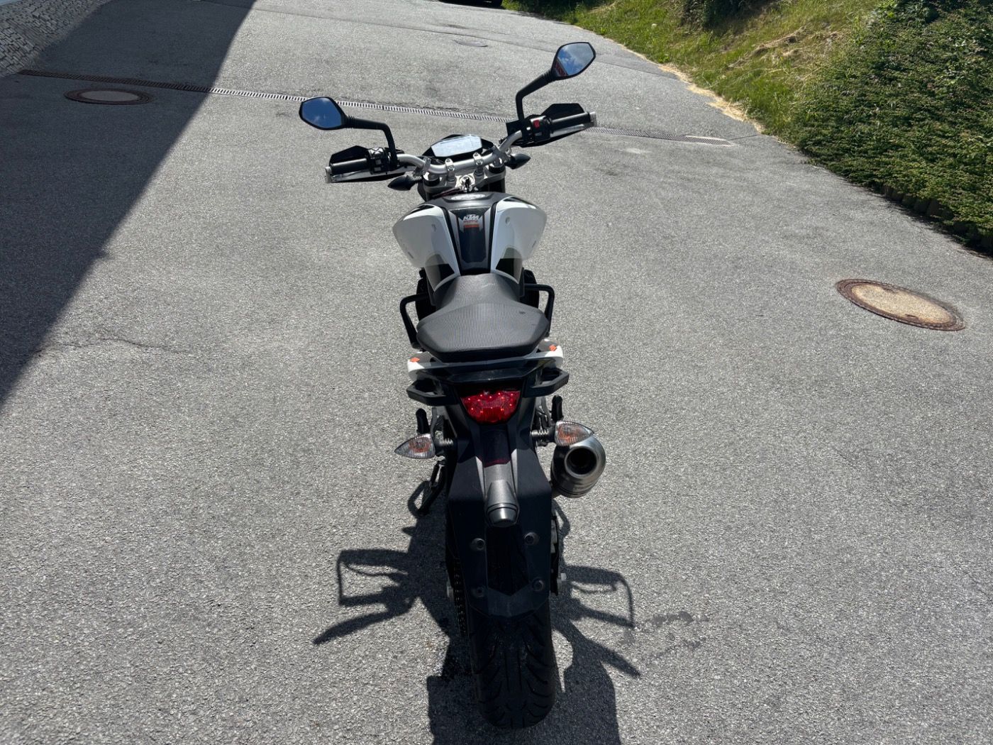 Fahrzeugabbildung KTM 690 Duke