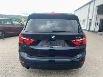 BMW 218 - 11