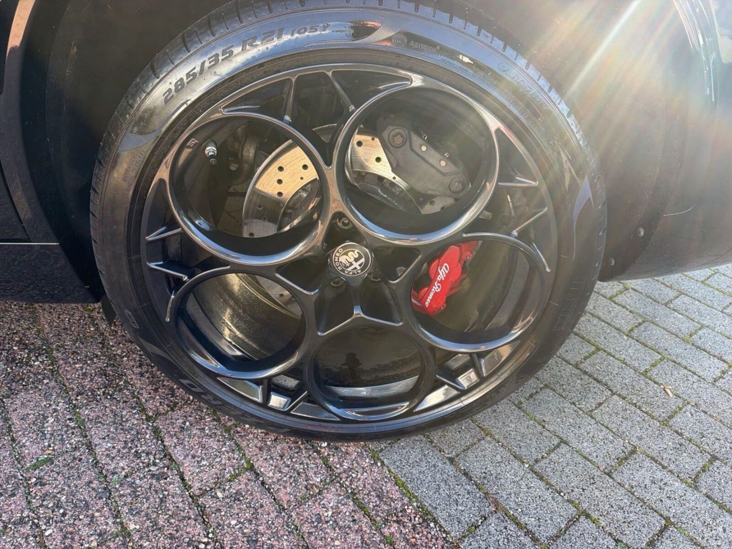 Fahrzeugabbildung Alfa Romeo Stelvio Quadrifoglio Q4 VOLL inkl. Auspuffanlage