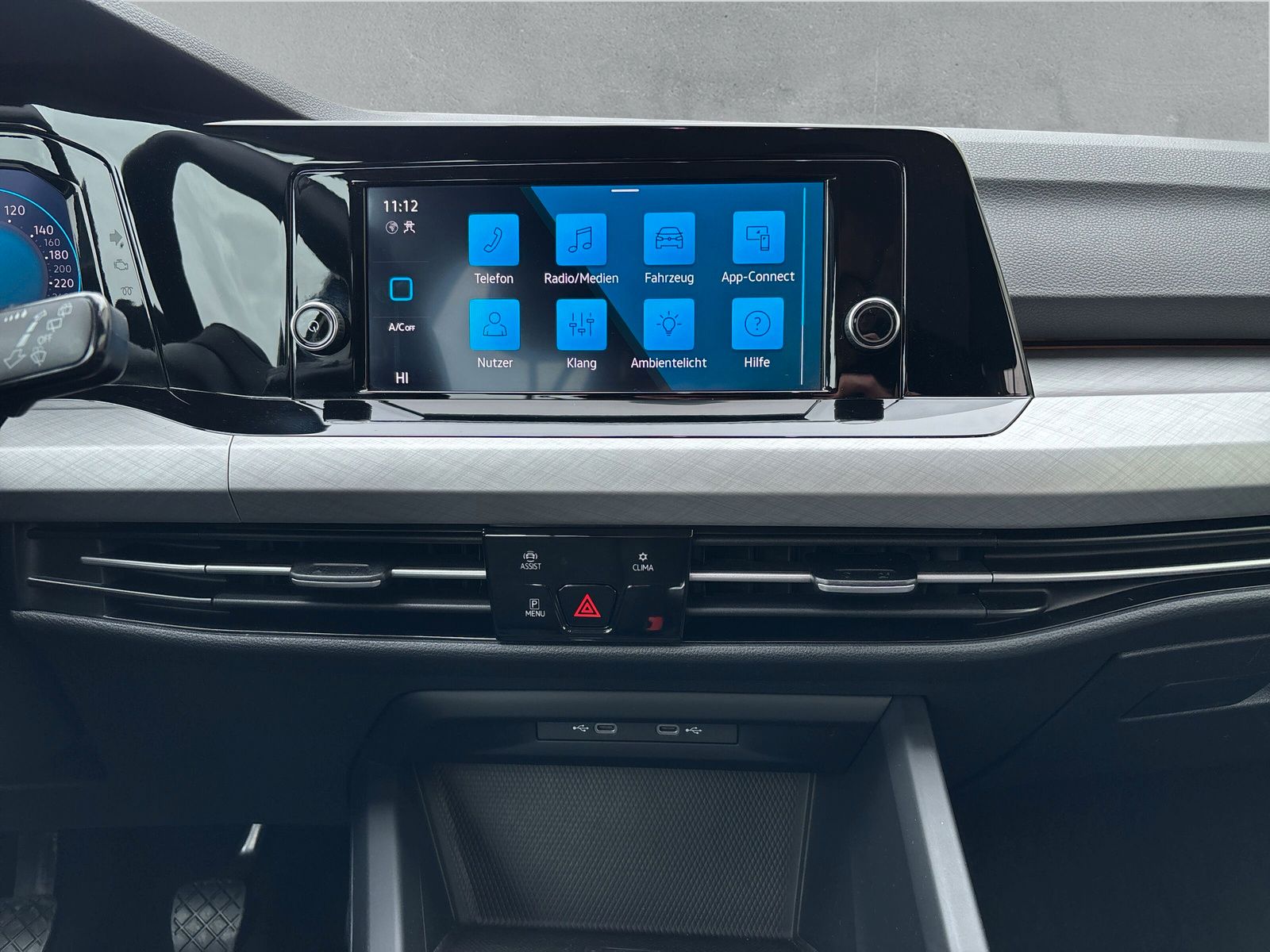 Fahrzeugabbildung Volkswagen Golf Variant Life 2.0 TDI App-Connect LED