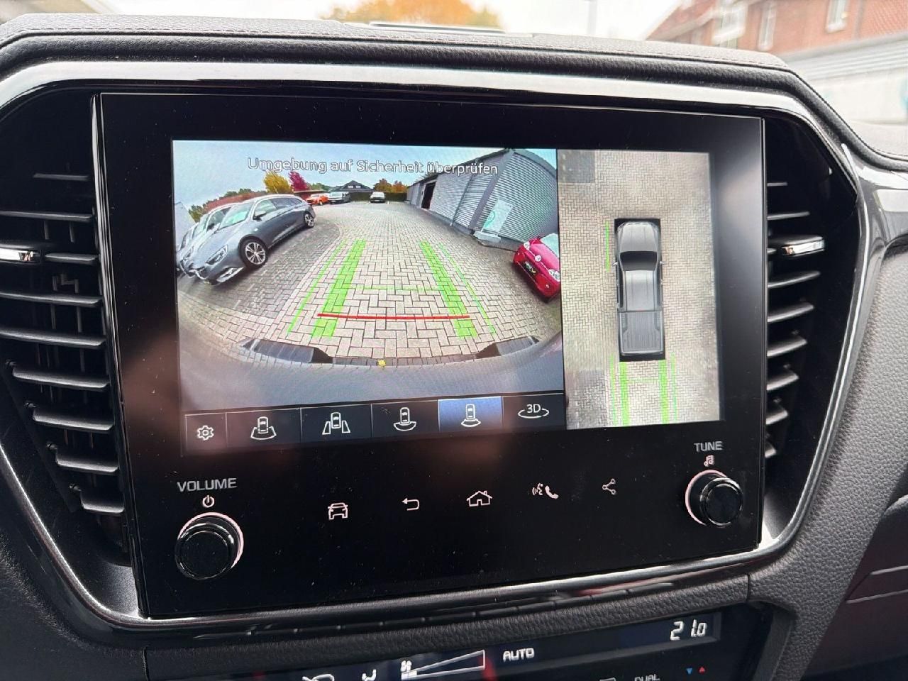 Fahrzeugabbildung Isuzu D-Max Space Cab 4WD V-CROSS