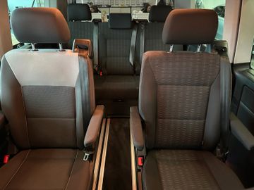MYAUTOCENTER – Gebraucht- und Jahreswagen mit Werkstattservice in Pfaffenhofen Volkswagen T6 Multivan Comfortline 4Motion *WLAN*Klima*Navi