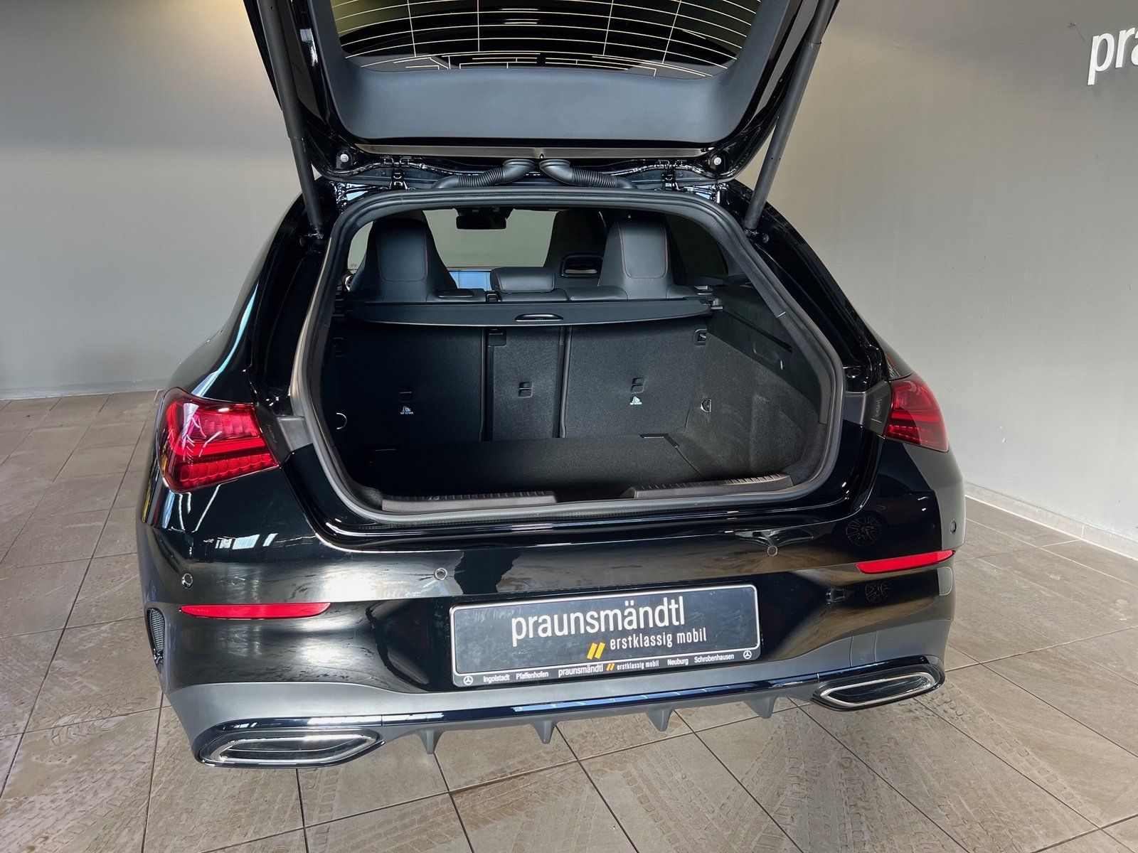 Mercedes-Benz CLA 200 d SB AMG Night Pano Totw 360° Sound 19 foto 3