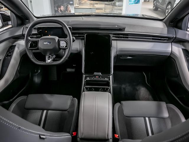 Ford Capri 210kW RWD Kamera Navi Stauassistent LED