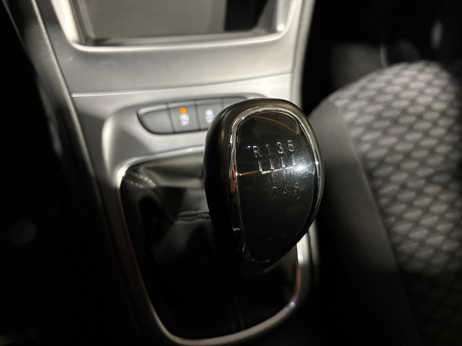 Fahrzeugabbildung Opel Astra K Sports Tourer Edition/APPLE-CAR/SHZ/KLIM