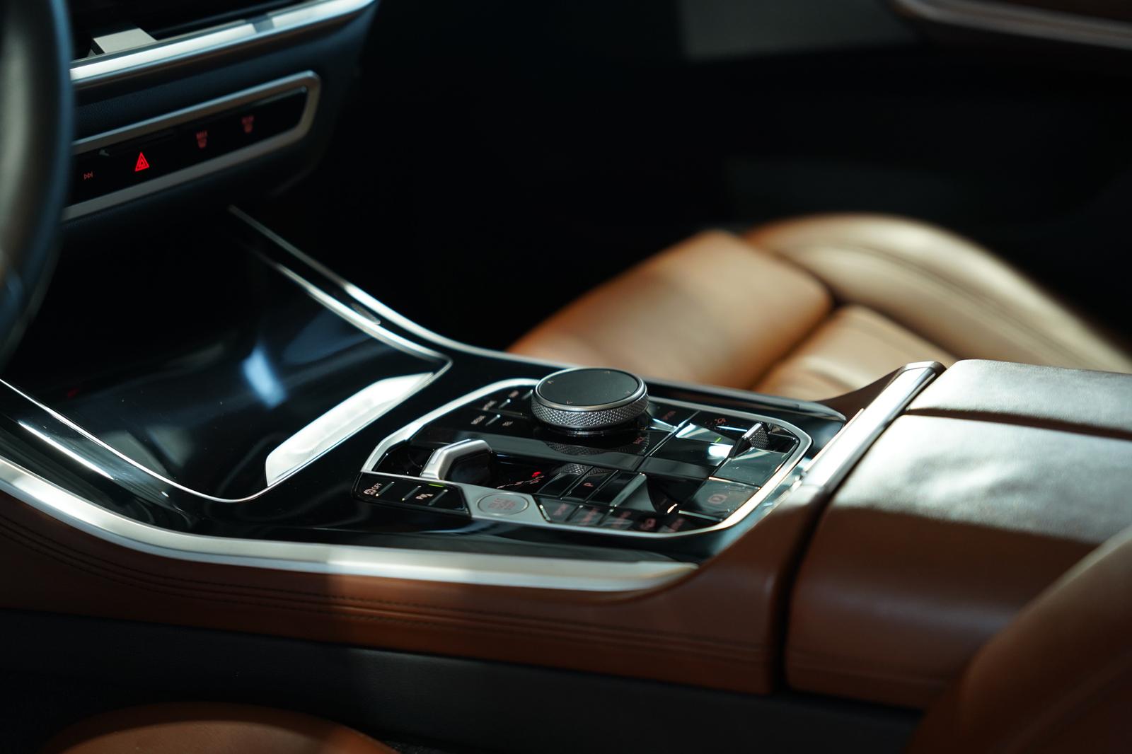 BMW X5 M60 i xD *1.H *22 *ACC*Sky Lounge*H-UP*AHK