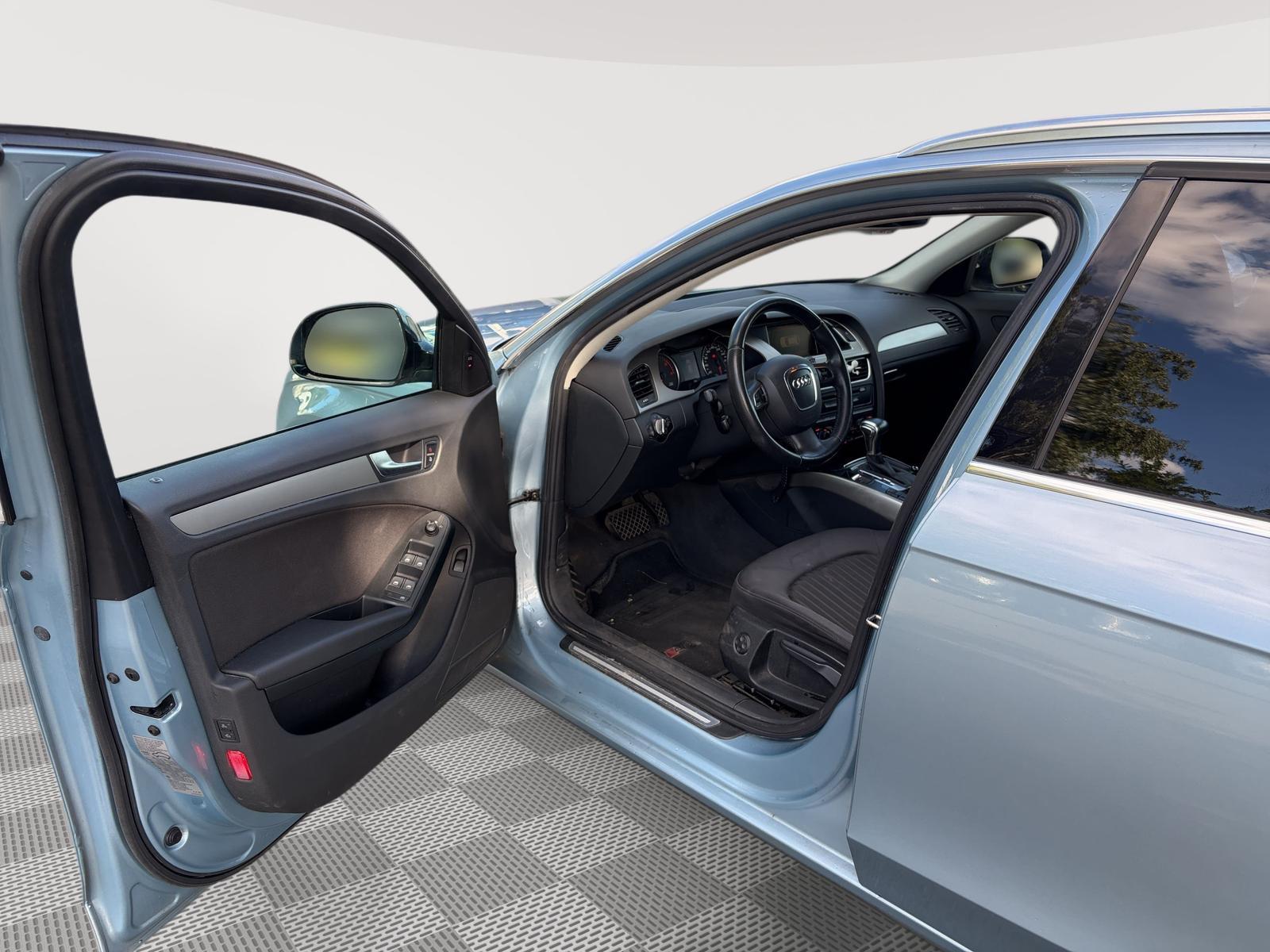 Audi A4 2008 — photo 26