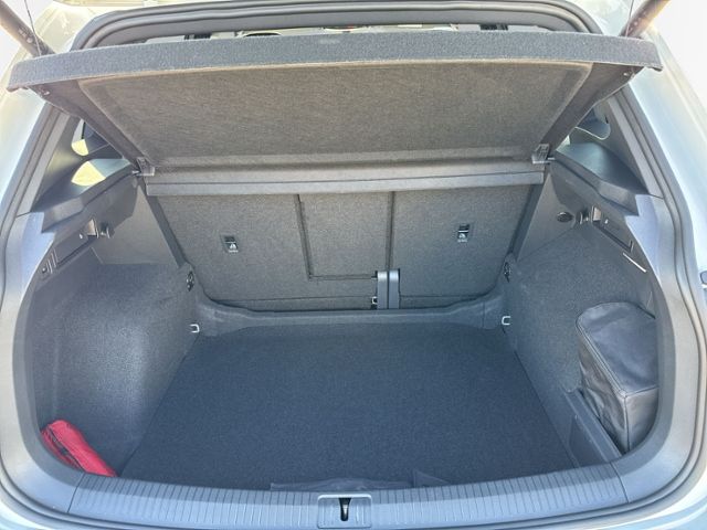 Tiguan 1.5 TSI R-LINE LED+NAVI.+AHK+ACC+SIHZ+PDC