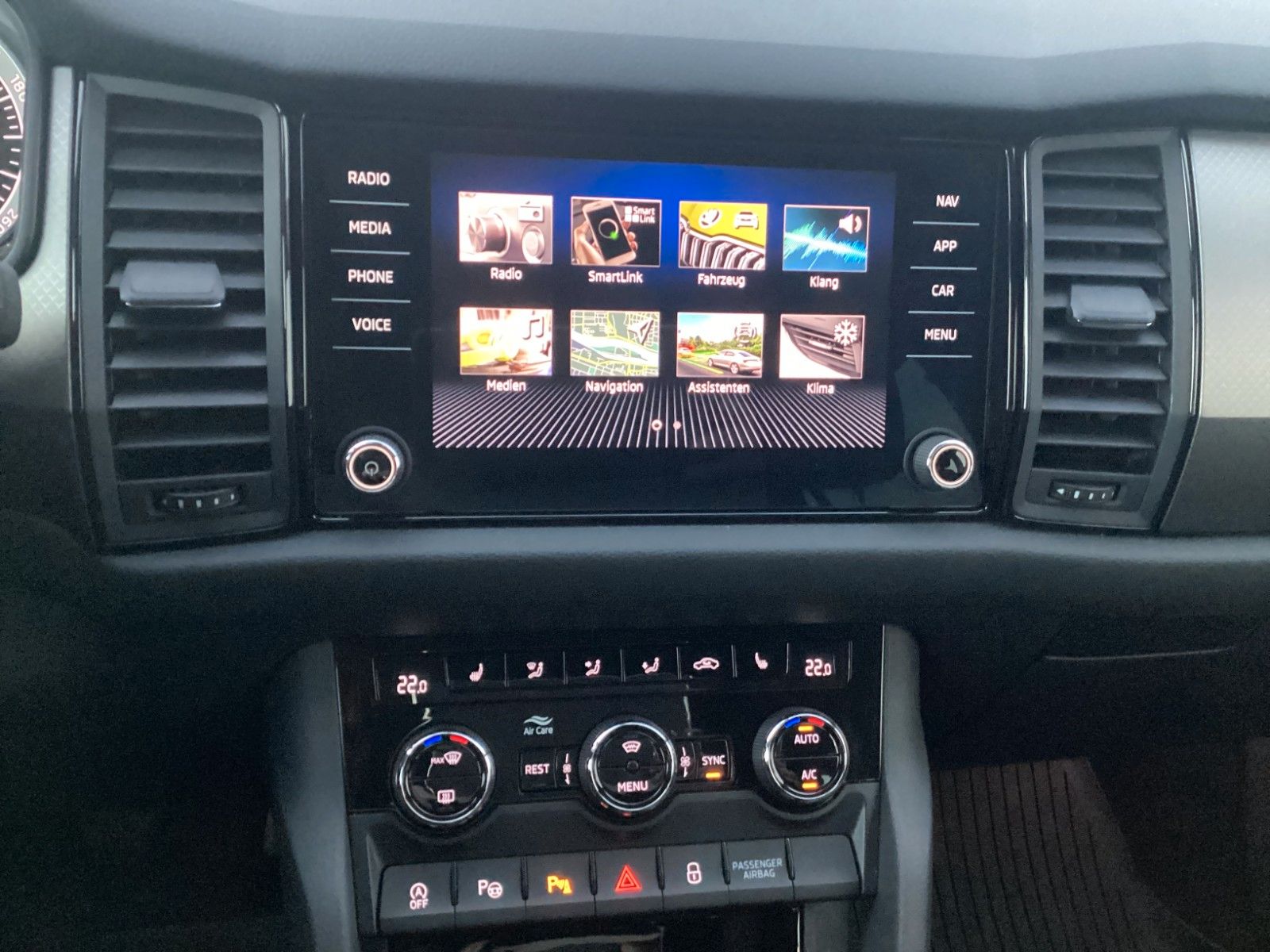 Fahrzeugabbildung SKODA Kodiaq Clever 1.5 TSI 110 KW