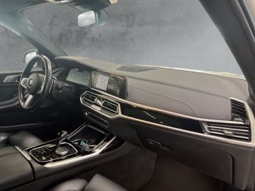 BMW X7 - 12