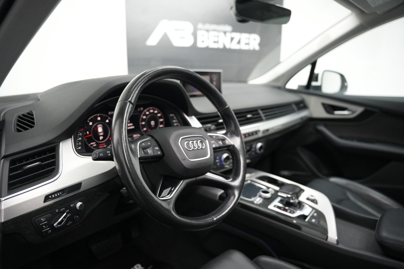 Fahrzeugabbildung Audi Q7 3.0 TDI *S-Line*Panorama*HUD*BOSE*R-Kamera*