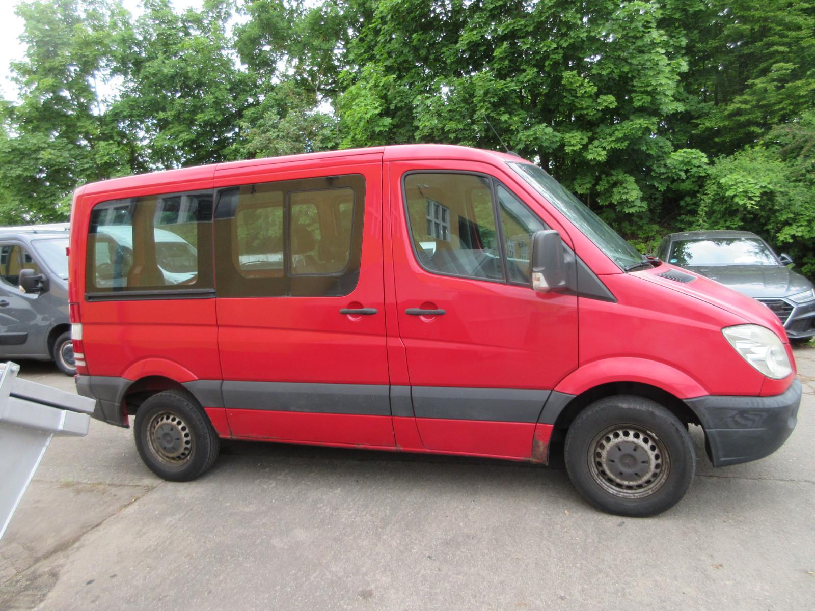 Mercedes-Benz Sprinter Kombi 315/215 CDI 5-Sitzer 3.450 KG AHK