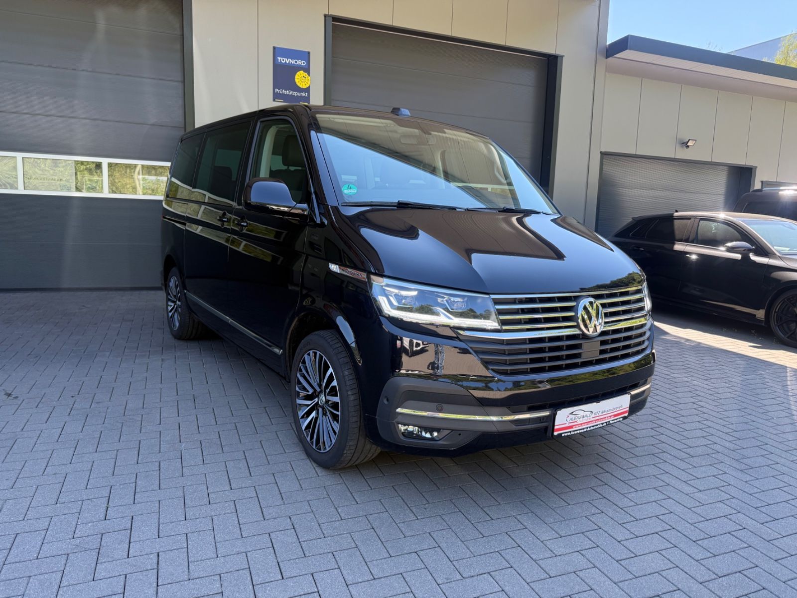 Volkswagen T6.1 Multivan FWD Highline DSG LED App AHK foto 3