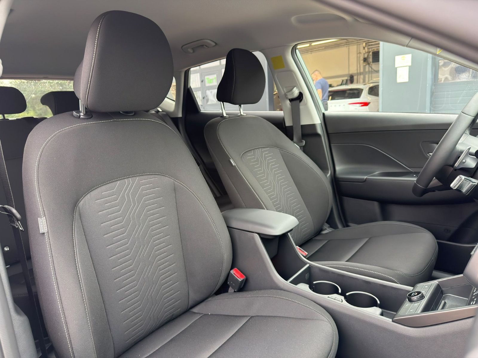 Fahrzeugabbildung Hyundai KONA 1.6 T-GDI Trend *Navi*Totwinkl*ACC*LED*360°