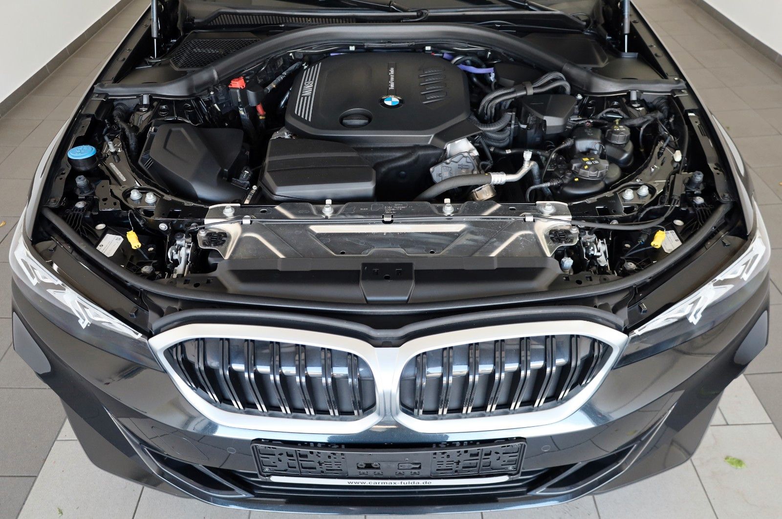 Fahrzeugabbildung BMW 320dA xDrive Touring Navi,LED,SH,PDC,Widescreen