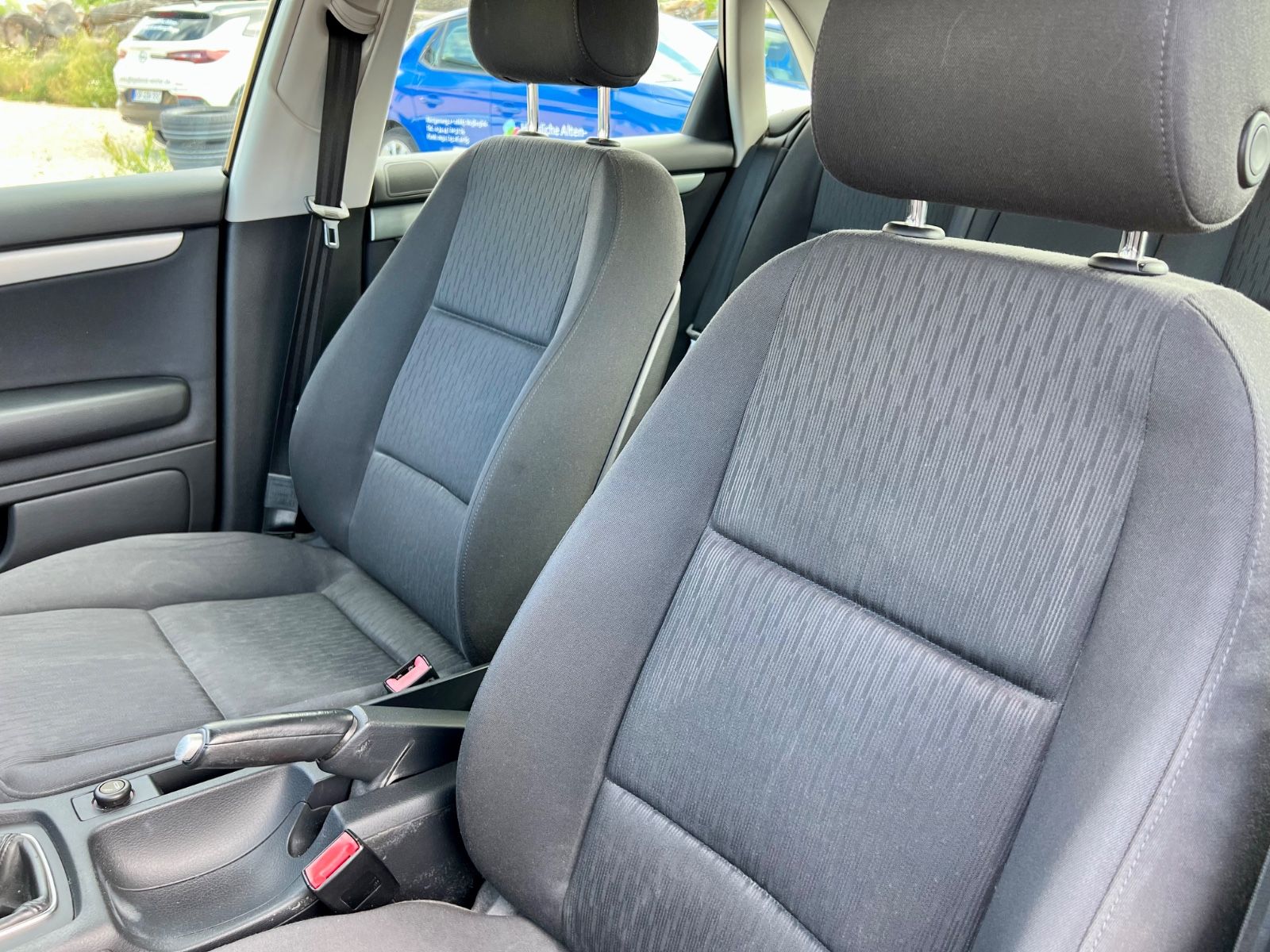 AUDI A4 1.6 AAC SHZ RADIO NAVI USB