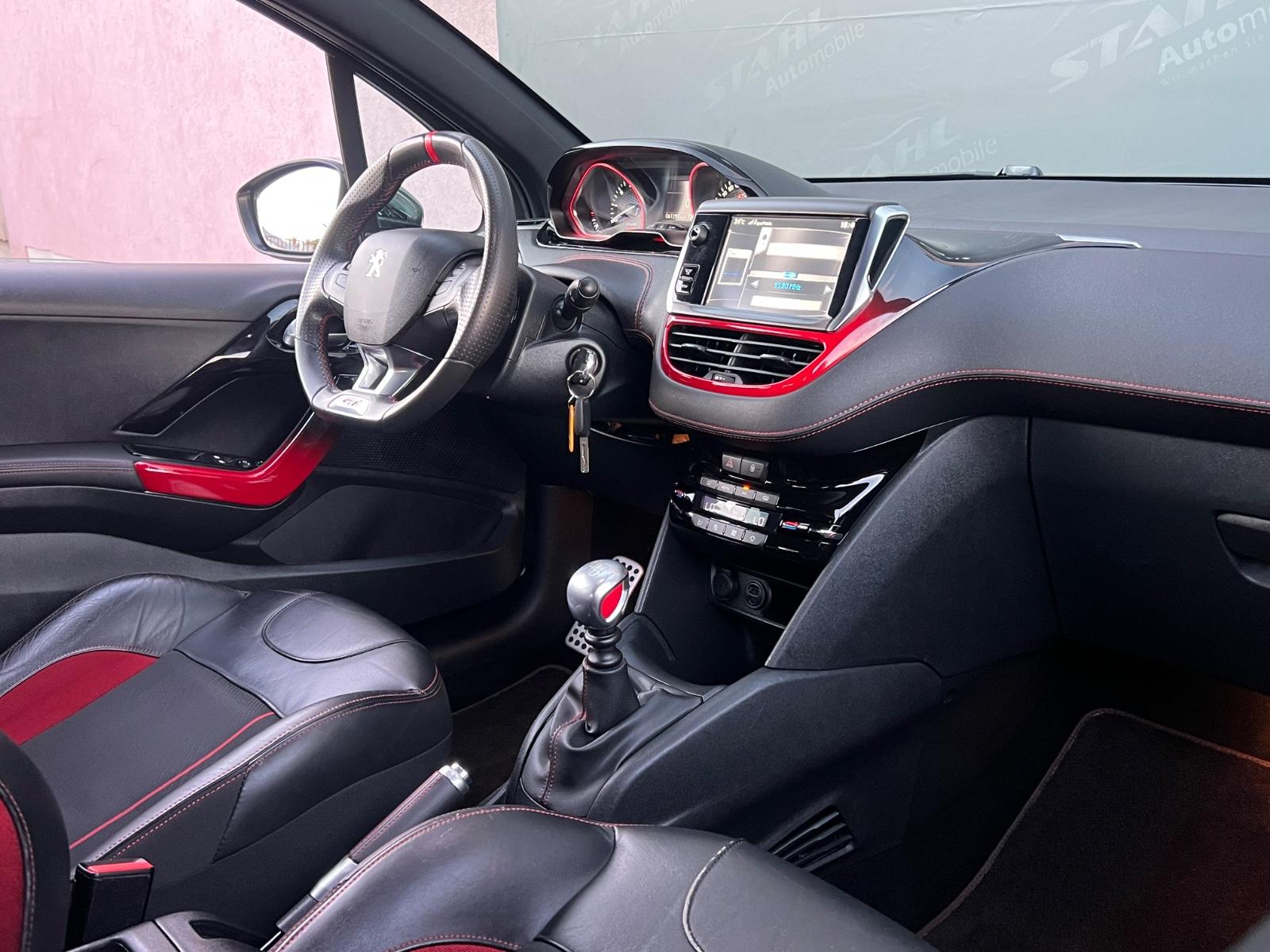 Peugeot 208 GTi*1.Hand*LED*Pano*Navi*Shz*Leder*Scheckh.*