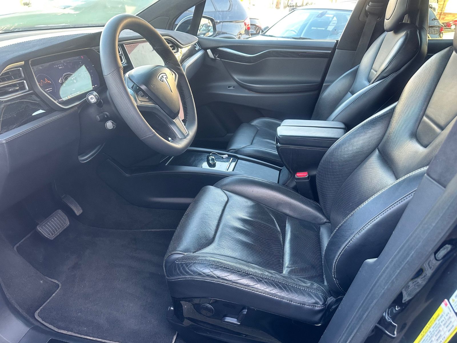 Fahrzeugabbildung Tesla MODEL X 90D PERFORMANCE+7SITZER+AHK