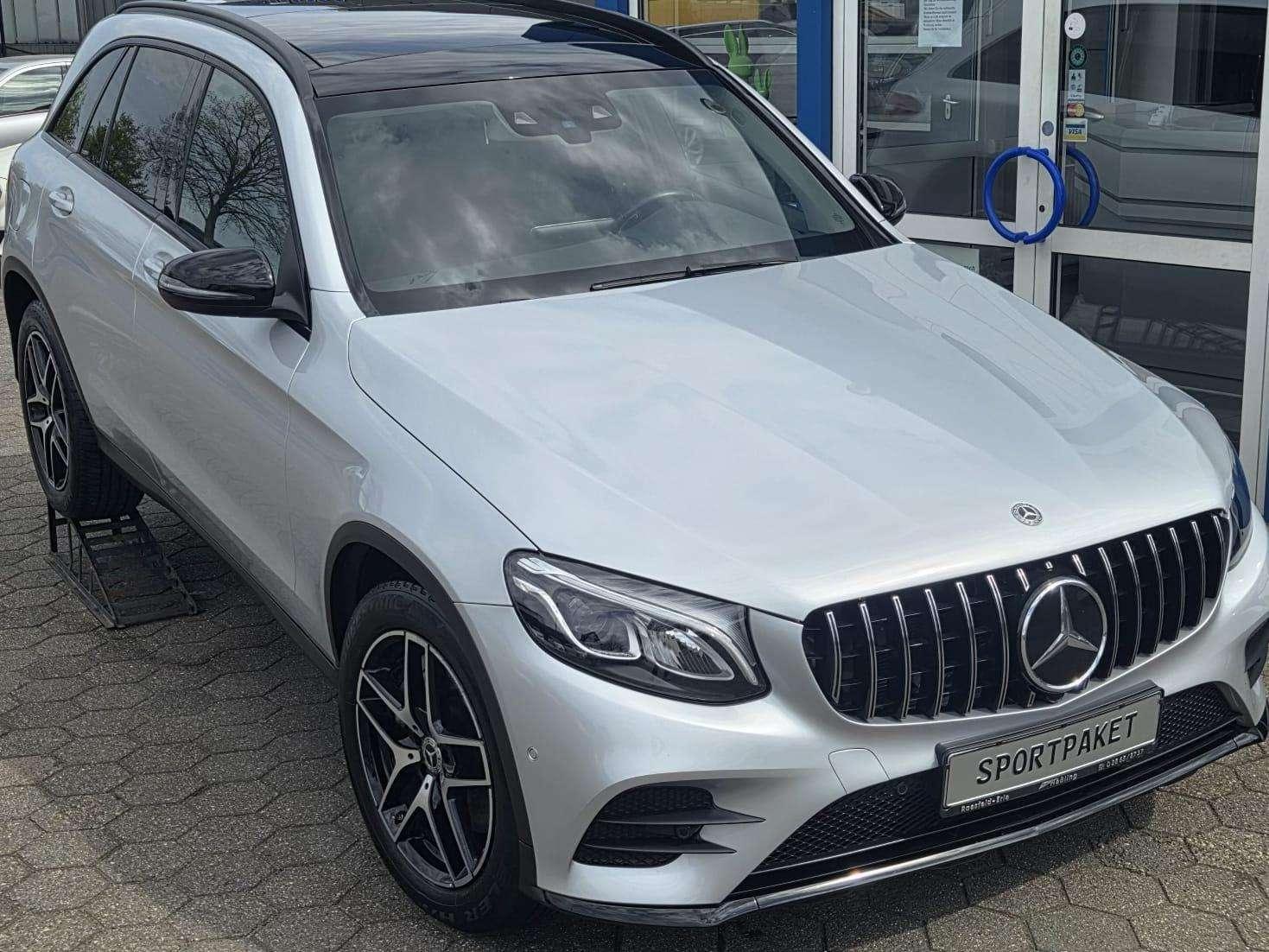 Mercedes-Benz GLC 250 GLC 250 d 4Matic AMG AHK Distronic
