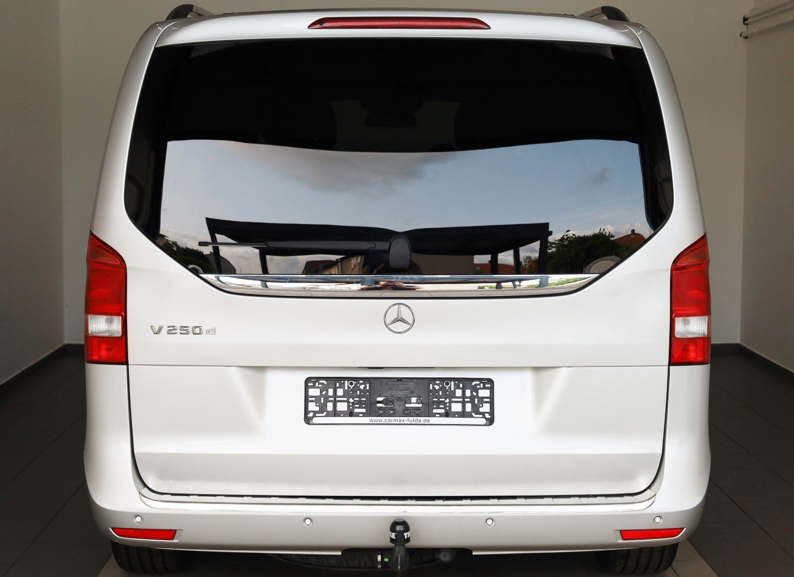 Fahrzeugabbildung Mercedes-Benz V 250d EDITION lang Sport/Park Paket,Navi,SH,AHK