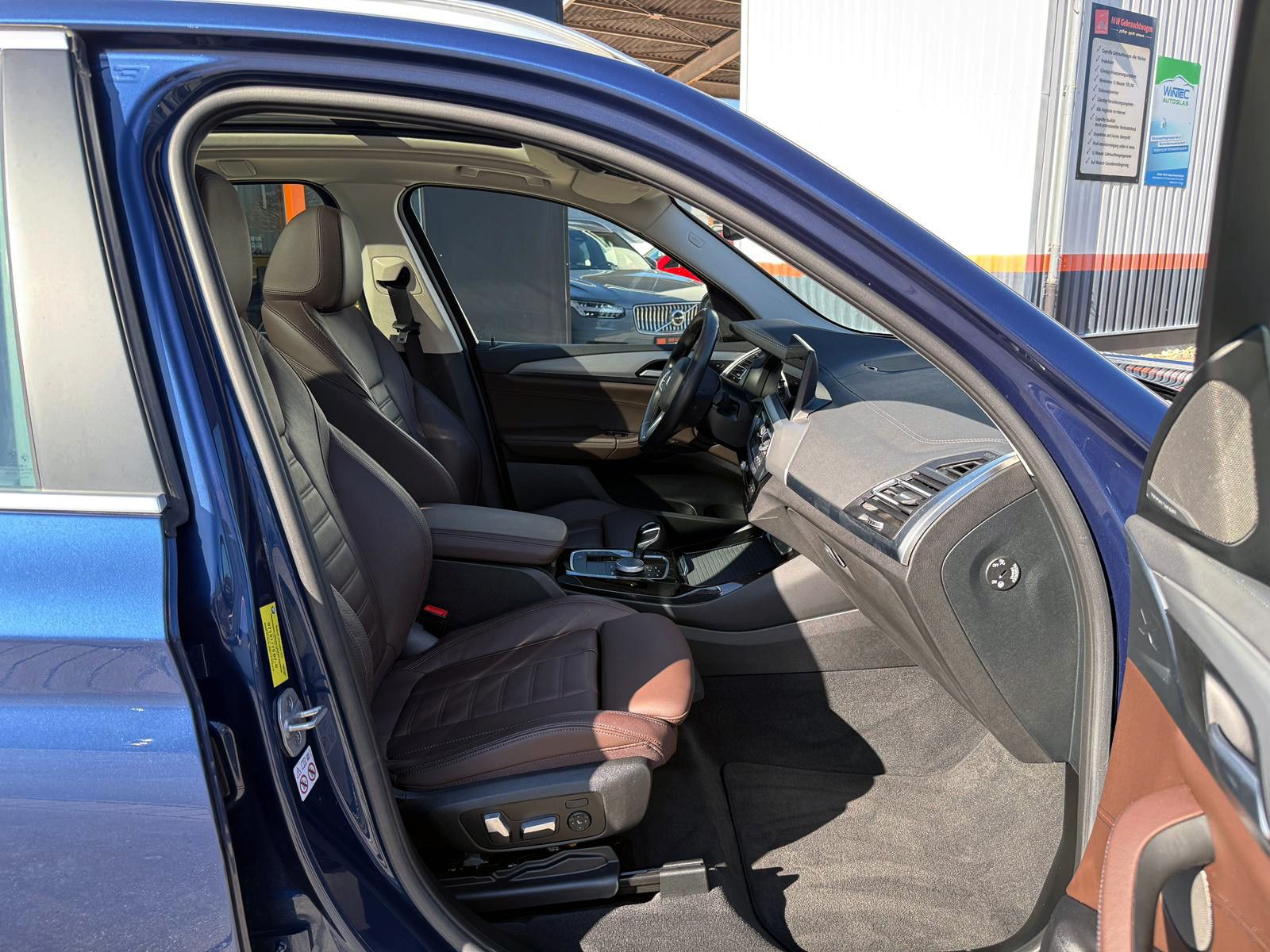 Fahrzeugabbildung BMW X3 xDrive30e Steptr. LED ACC 360° HUD PANO AHK