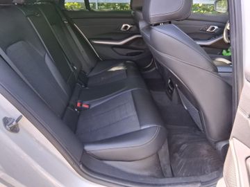 BMW 330 - 10