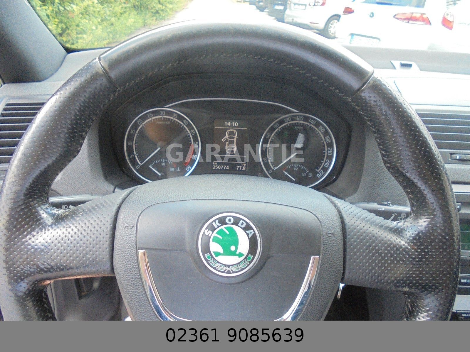 Fahrzeugabbildung SKODA Octavia Combi RS 2.0 TDI Klimaaut/Shz+Parktronik