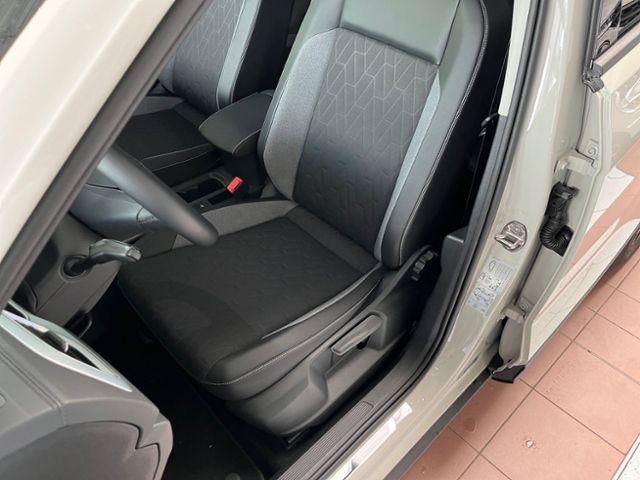 Fahrzeugabbildung Volkswagen T-ROC 1.0 TSI GOAL GJR APP-CONNECT SHZ