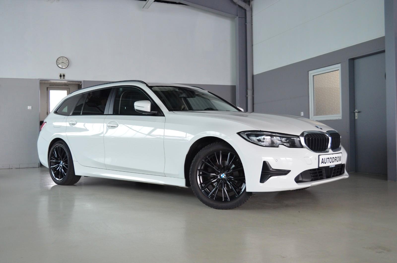 BMW 318i Advantage Touring Live Cockpit/Ambiente