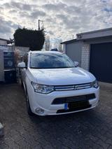 Mitsubishi Plug-in Hybrid Outlander 2.0 MIVEC PLUG-IN H... - Mitsubishi Plug-in Hybrid Outlander: Privatanbieter