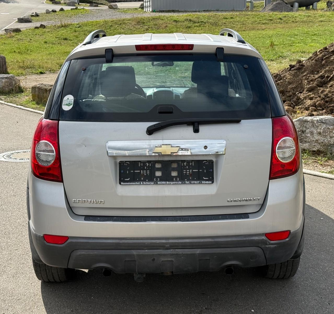Chevrolet Captiva 2008 — interior