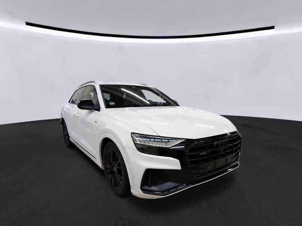 Image of Audi Q8