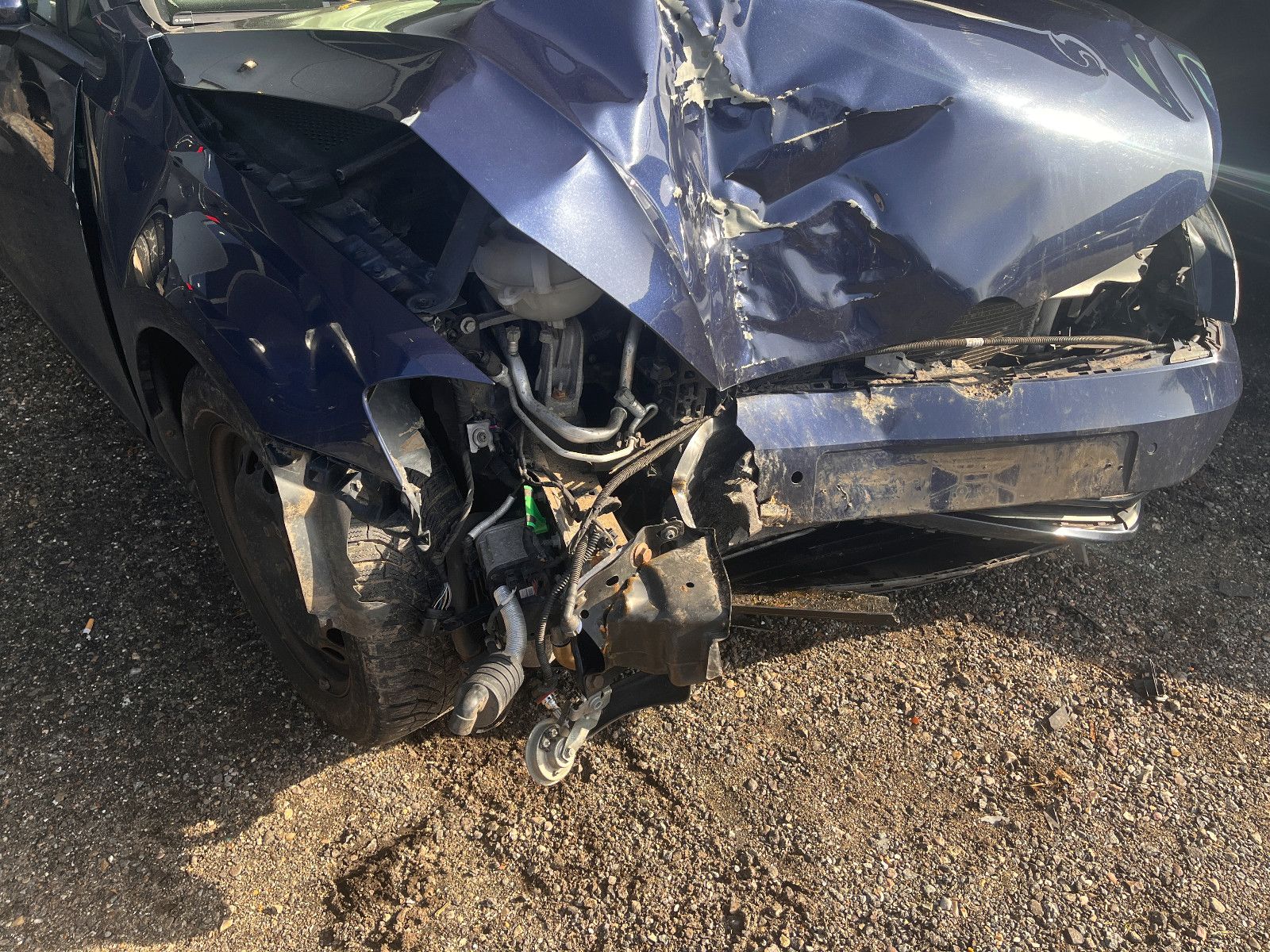 Fahrzeugabbildung Volkswagen Golf VII Variant Allstar BMT Unfall