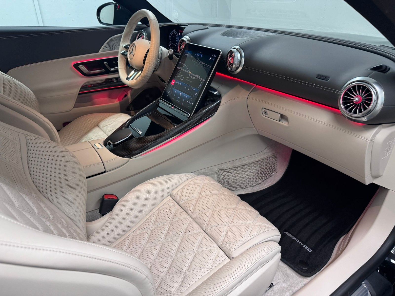 Fahrzeugabbildung Mercedes-Benz SL 63 4MATIC+ *MANUFAKTUR*KERAMIK*NIGHT*