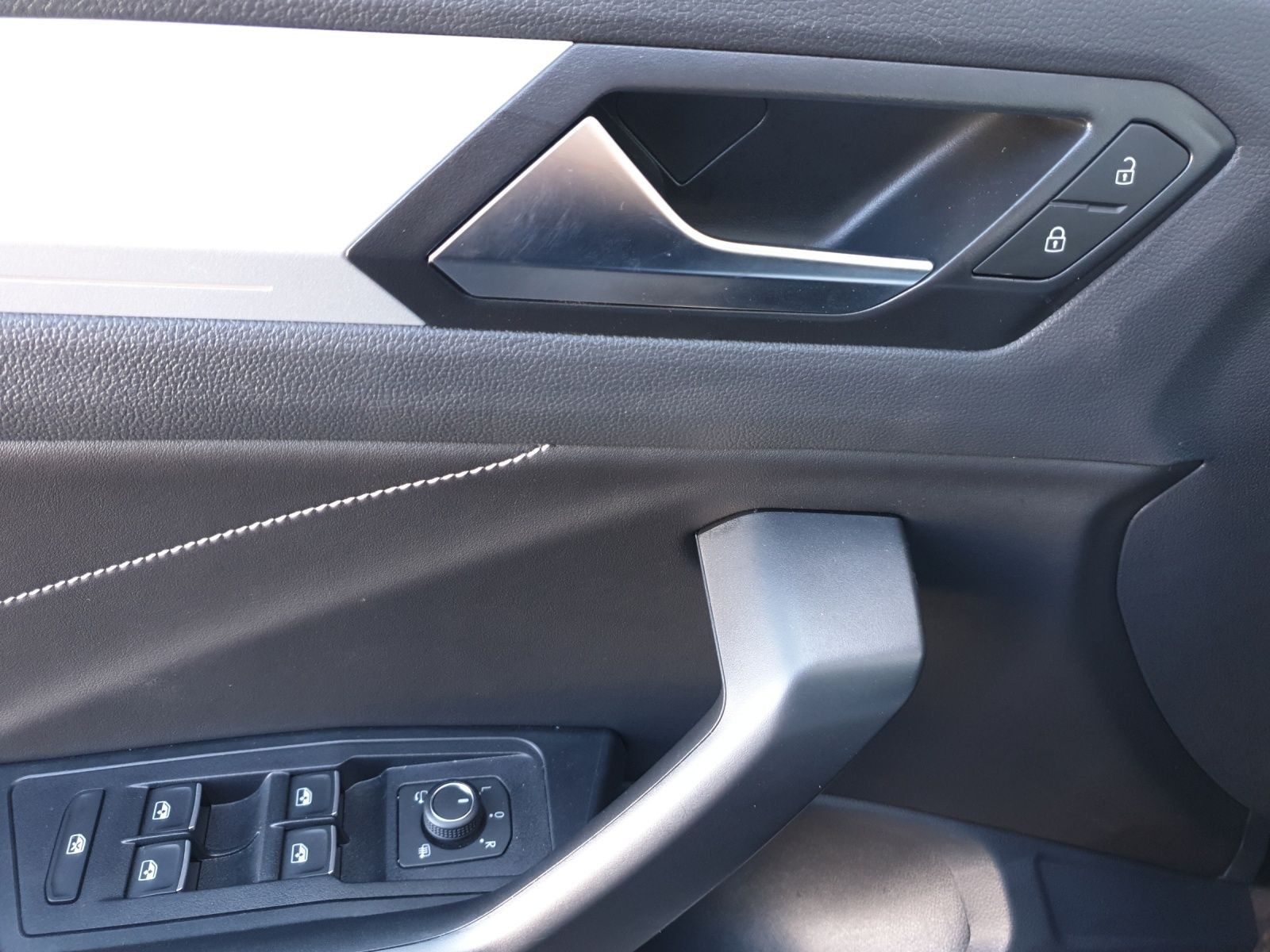 Volkswagen T-Roc - Bild 9