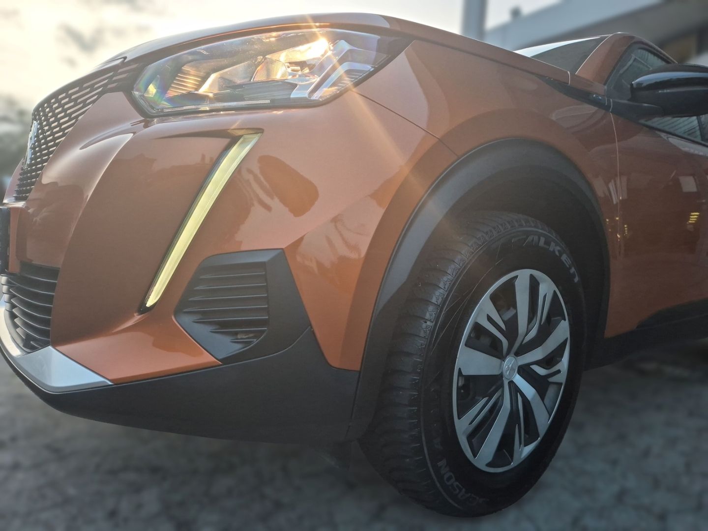 Fahrzeugabbildung Peugeot 2008 e- Active Klimaautom Fahrerprofil DAB SHZ S