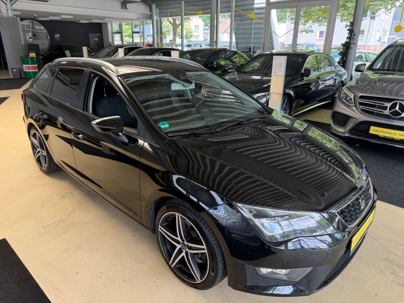 Fahrzeugabbildung SEAT Leon ST FR 2.0 TDI DSG 184PS * LED *