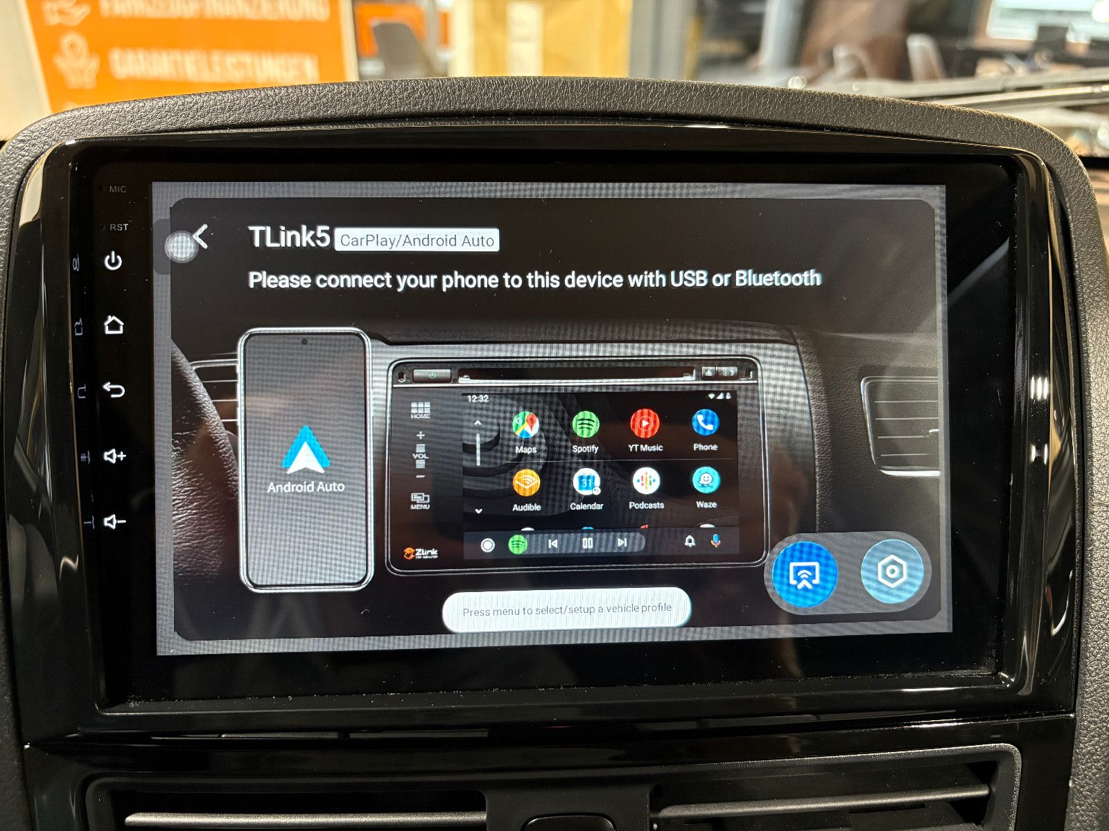 Fahrzeugabbildung Elaris PIO/KAMERA/APPLE/KLIMA/2-SITZ/AUTOMATIK