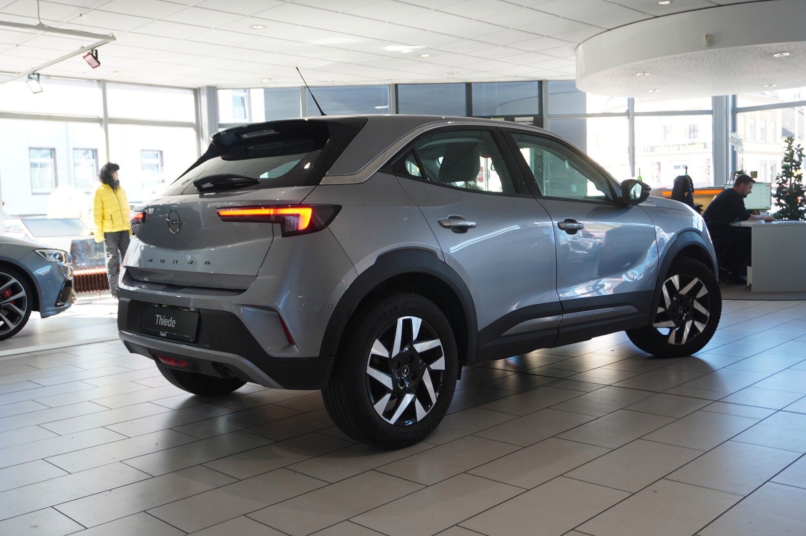 Fahrzeugabbildung Opel Mokka ELEGANCE 1.2T NAVI/LED/KAMERA/SPORT/SH/DAB