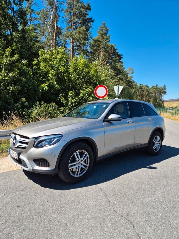 Image of Mercedes-Benz GLC 250