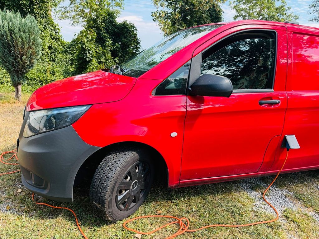 Image of Mercedes-Benz Vito