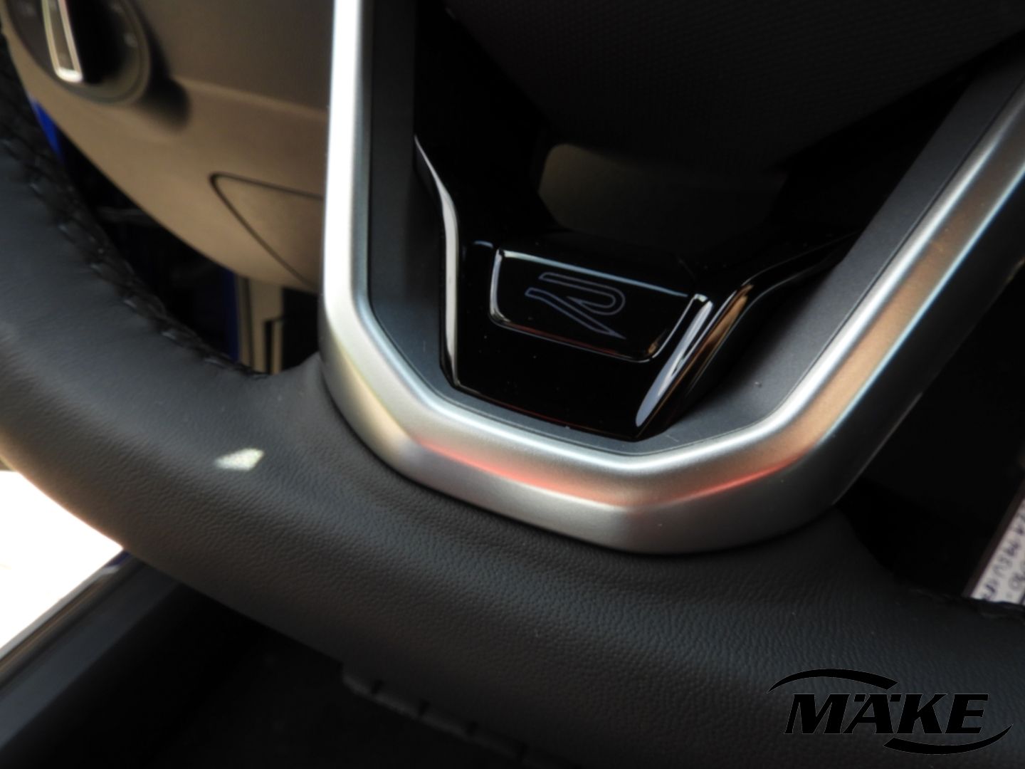 T-Roc R-Line 1.5 TSI DSG AHZV ACC IQ.L NAV ERGO