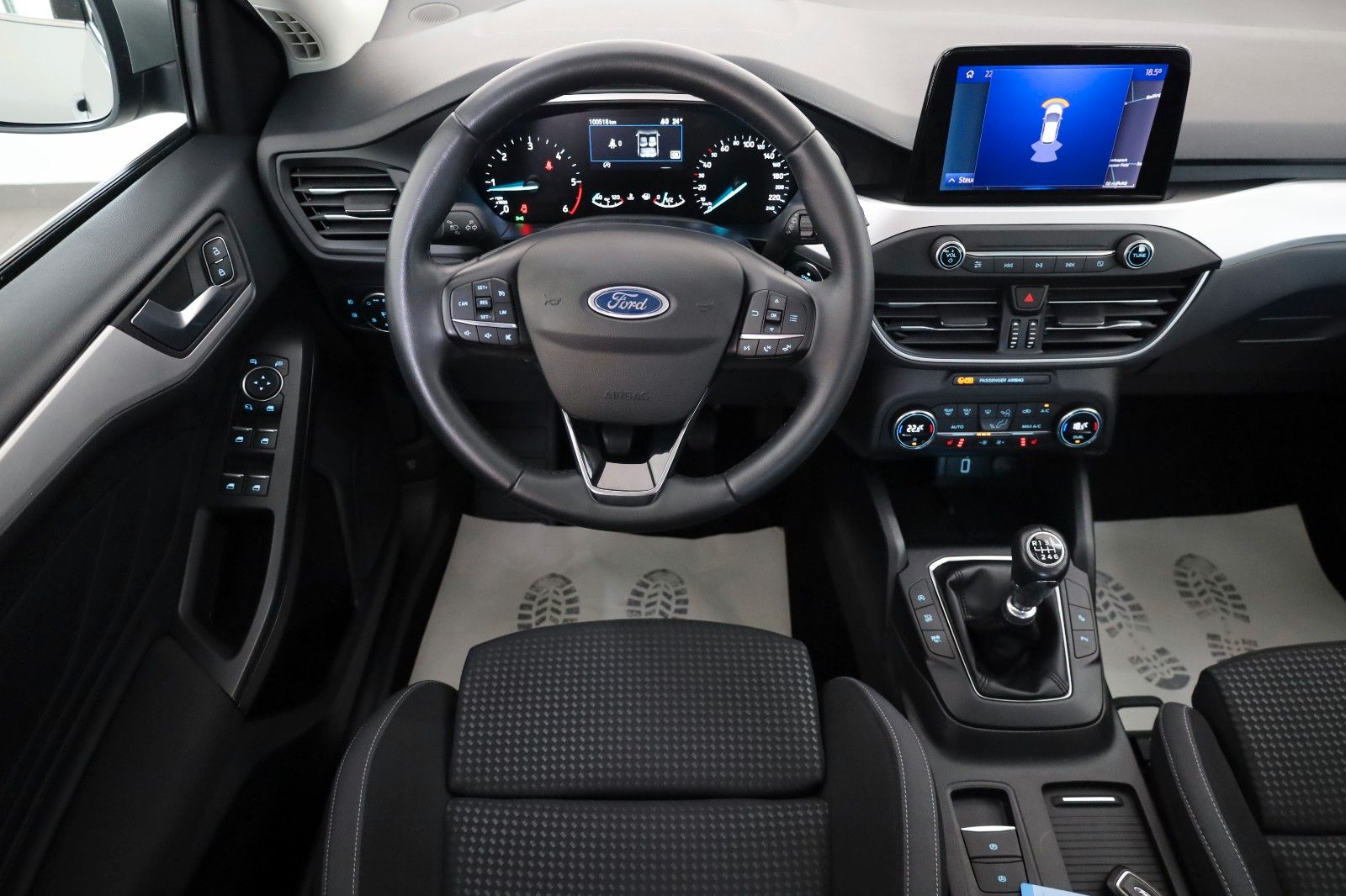Fahrzeugabbildung Ford Focus Turnier Cool & Connect Navi,LED,Kamera,SH