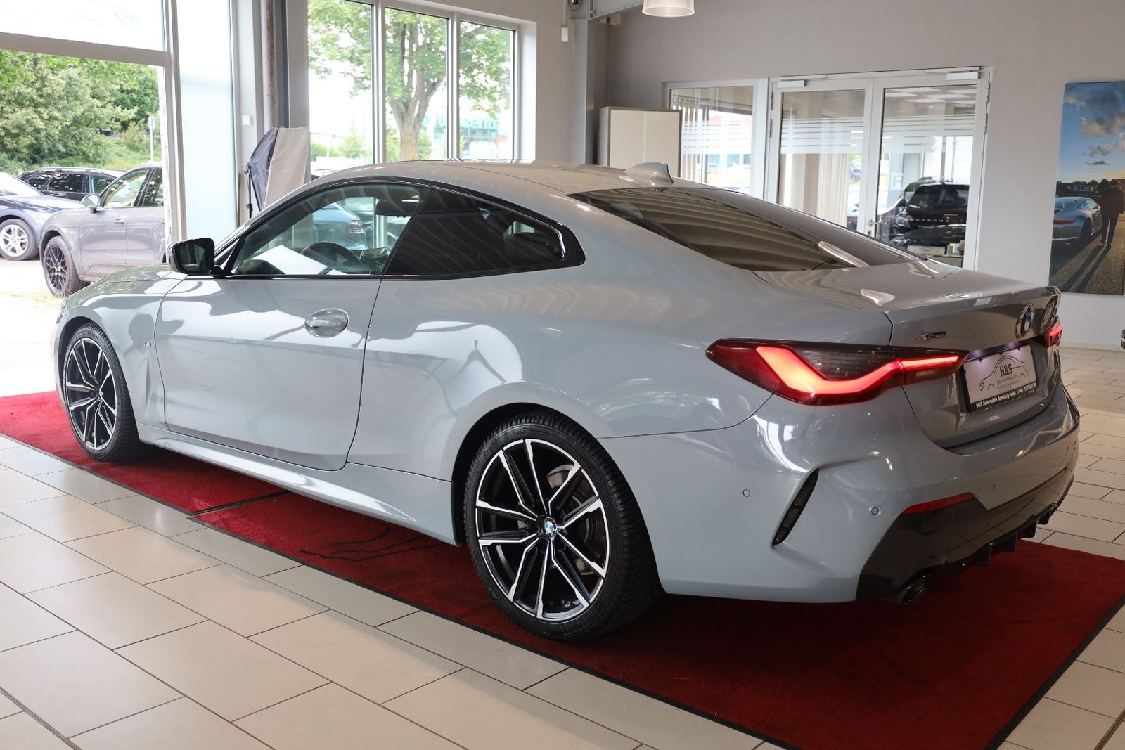 BMW 420 d xDrive M Sport *PANO/360°* imagem 3