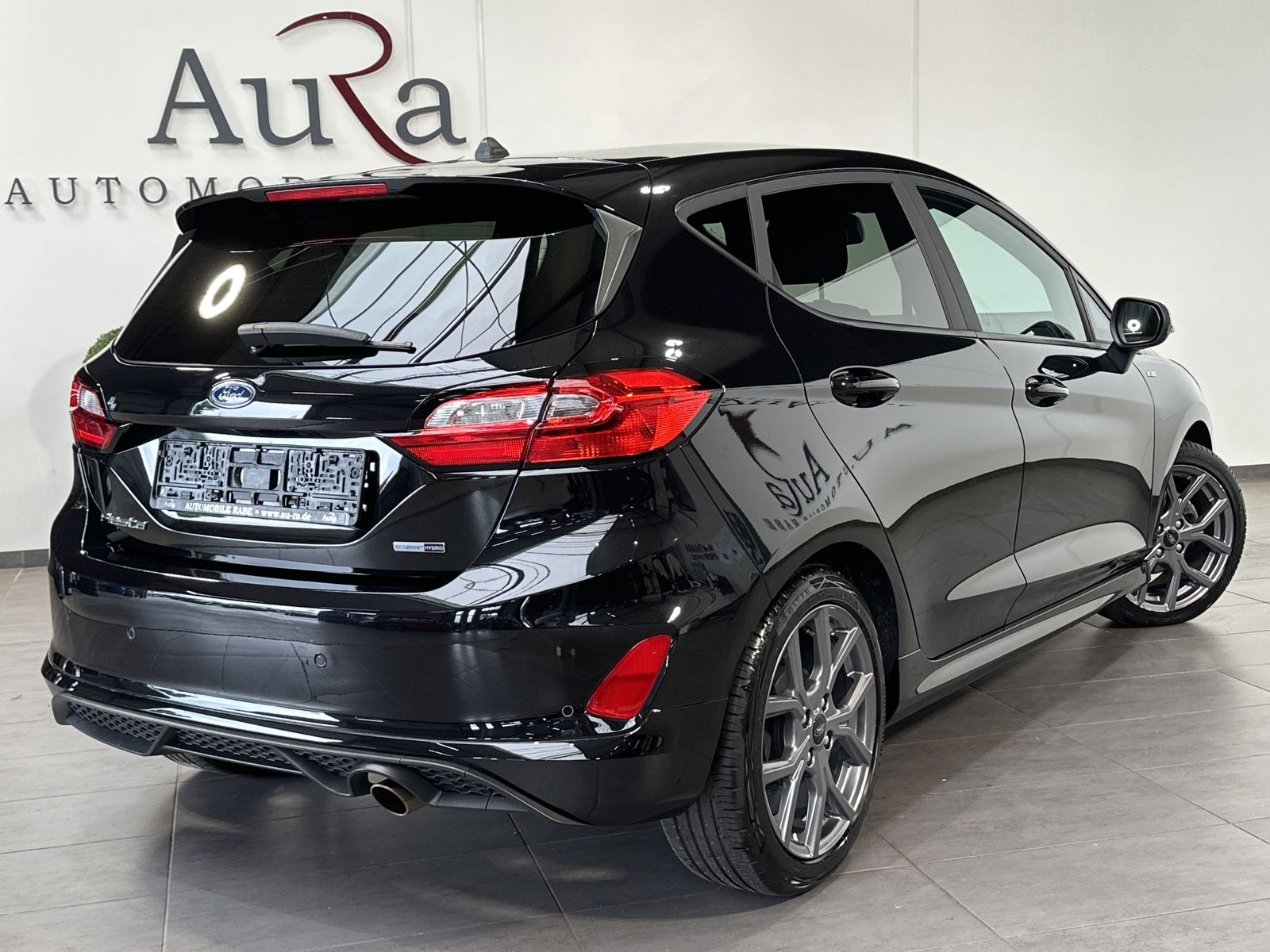 Fahrzeugabbildung Ford Fiesta 1.0 EcoBoost ST-Line NAV+LED+CARPLAY+DAB