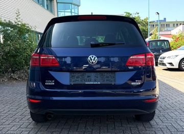 Volkswagen Golf - 6
