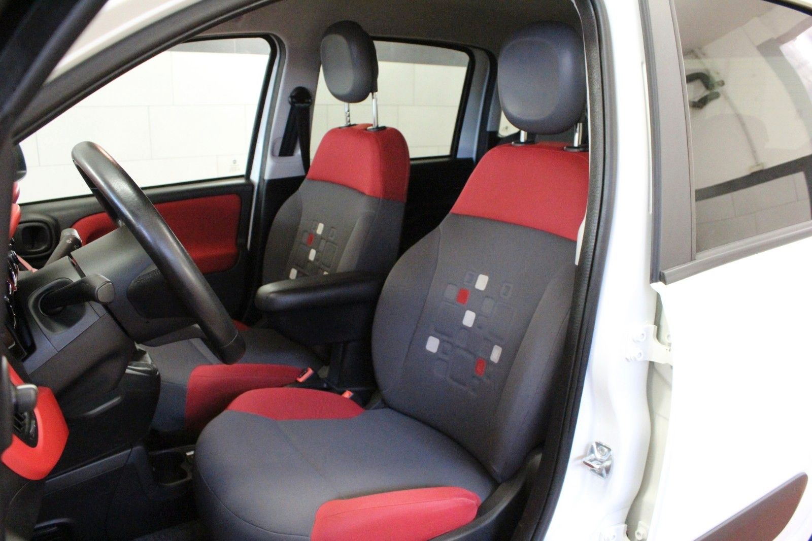 Fahrzeugabbildung Fiat Panda  Lounge 1.2